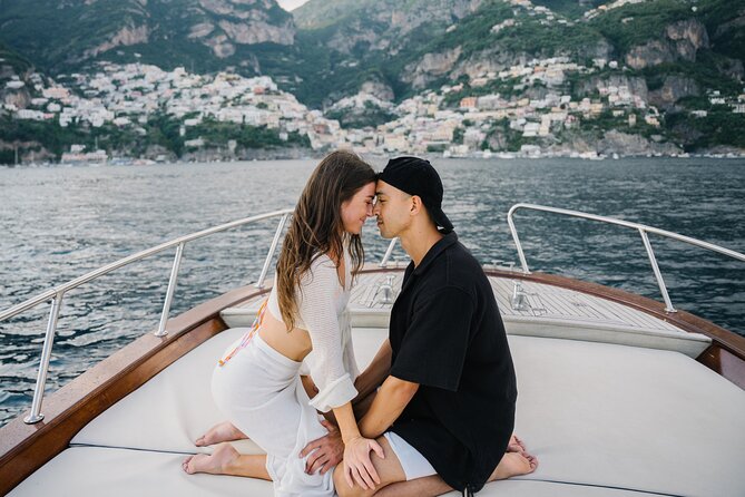 1.5-Hour Amalfi Sunset Cruise – Private Tour with Prosecco - What’s Included (and What You’ll Need to Handle Yourself)
