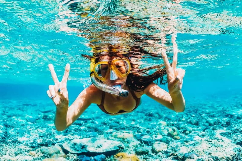 Amalfi Coast: Boat and Snorkeling Tour with Fruit & Drinks - The Gozzo boat setup: shade, bathroom comfort, and real snorkel gear