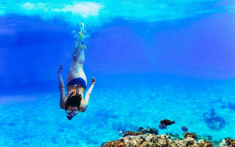 Amalfi Coast: Boat and Snorkeling Tour with Fruit & Drinks - What the experience is like in real life: guides, music, and small-group energy