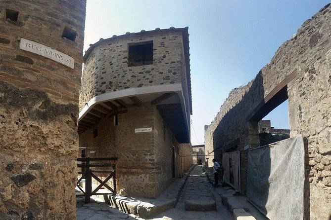 Amalfi Coast: Pompei & Vesuvius small group with Skip the line tickets - Skip-the-line tickets: why this matters at Pompeii