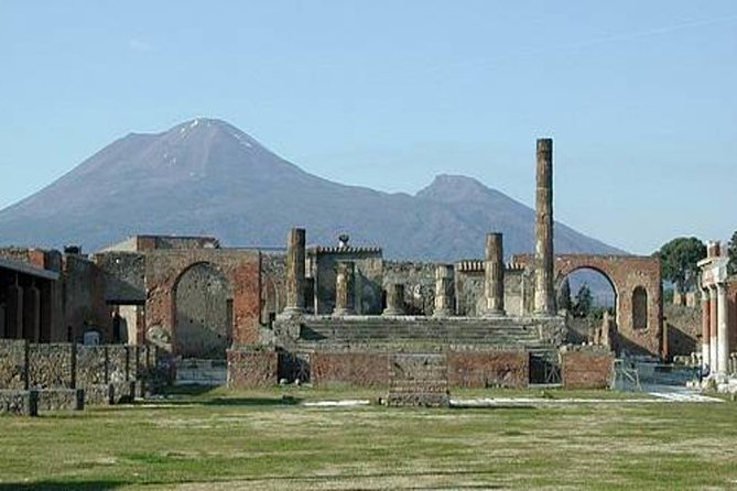 Amalfi Coast: Pompeii Small Group with Skip the Line Tickets - A cameo factory stop that’s short, but memorable