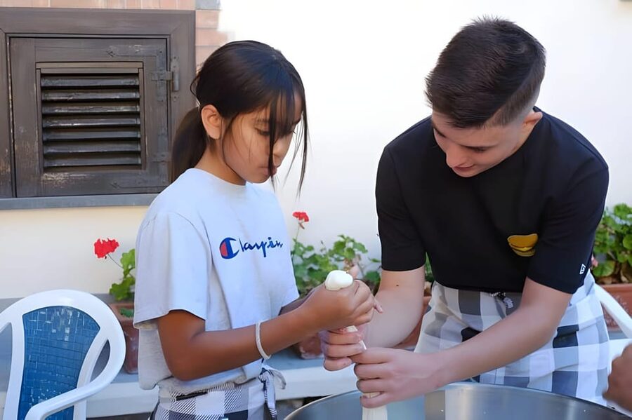 Amalfi: Learn how to make pasta, mozzarella and tiramisù! - The farm tour and animals: why it’s more than a meal