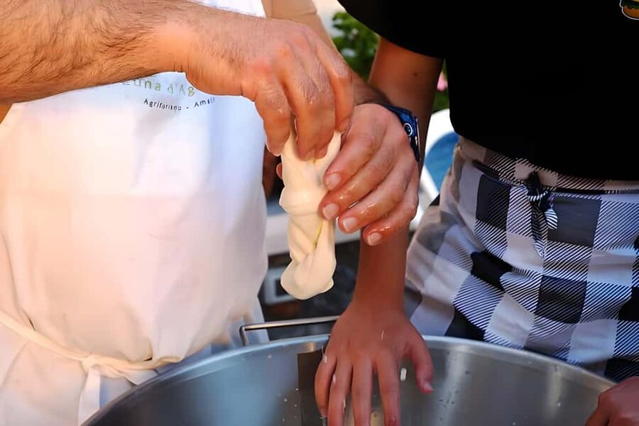 Amalfi: Milk the cows, Make Pasta, Mozzarella and Tiramisù! - Making Fiordilatte Mozzarella From Fresh Milk