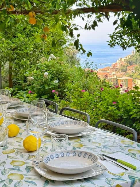 Amalfi Organic Lemon Tour & Wine Tasting + Dinner or Lunch - The lemon tour lesson: Sfusato, old farming habits, and why “organic” is more than a label
