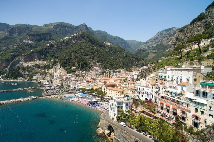 Amalfi: Private Full-Day Boat Excursion on the Amalfi Coast - Lunch on shore and using your free time well