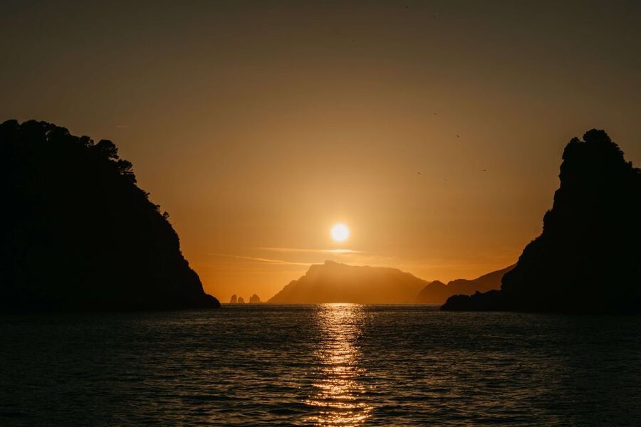 Amalfi: Sunset Boat Tour with Fruit and Drinks - Fiordo di Furore: Why This Stop Is a Signature Moment