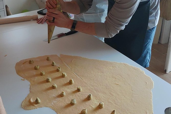 Authentic Cooking with Locals: Meal, Wine & Scenic Views - Praiano’s Starting Point: Beach Views and the NaturArte Walk