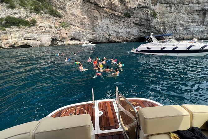 Capri Private all inclusive Boat Tour with City Exploration - Should you book it?