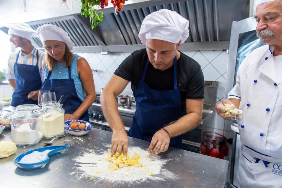 Cooking class: How to make Ravioli, Tagliatelle & Tiramisù! - Starter first: bruschetta prep that sets the tone
