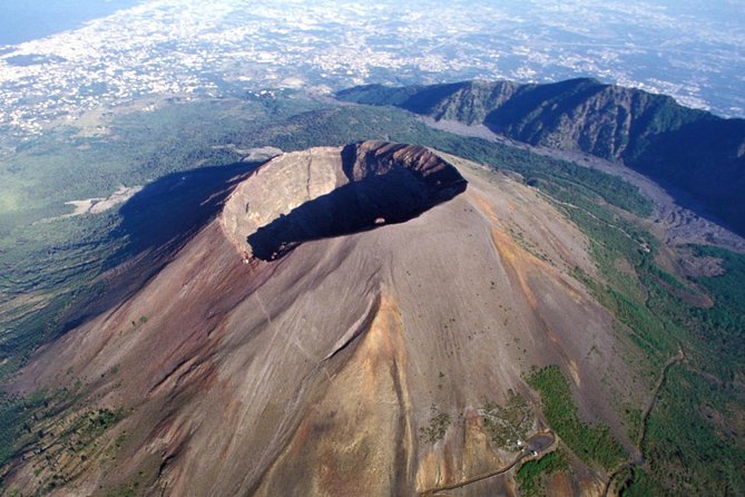 Enjoy Pompeii & Mt. Vesuvius: Semi-Private Tour from Positano - Crowds, Communications, and Meeting-Point Confidence