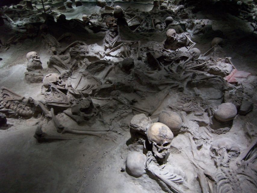 From Amalfi Coast: Pompeii Herculaneum skip-the-line - Pompeii in 2 Hours: Streets, Shops, and Public Life