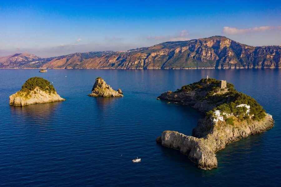 From Amalfi: Group Boat Tour to Capri with Swimming - Onboard Value: What’s Included (and What You Should Budget For)