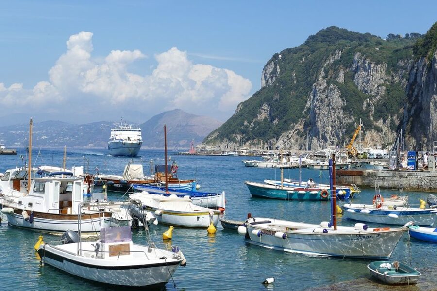From Amalfi: Li Galli and Capri Islands Boat Tour - Boarding the Gozo Boat in Amalfi: What the Morning Feels Like
