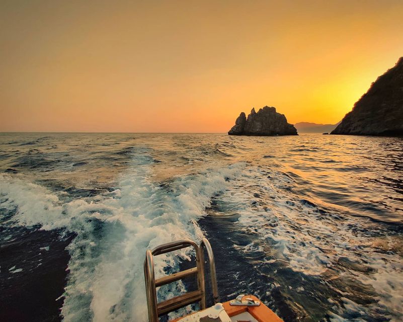 From Positano: Amalfi Coast Sunset Cruise - Group Tour - From Positano to Praiano: cliff views and Gavitella’s beach setting