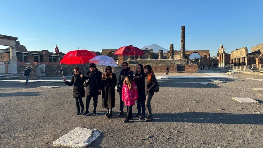 From Positano: Pompeii, Vesuvius, & Wine Tasting with Lunch - Making sense of Pompeii’s streets, homes, and public spaces