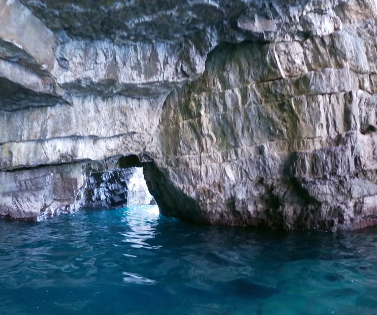 From Positano/Praiano: Amalfi Coast Speedboat Tour - Practical checklist: what to pack so the day feels easy