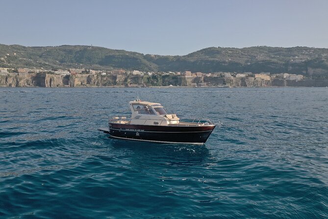 Full-day Exclusive Private boat tour on the Amalfi coast - The Li Galli stop: a short island visit with real swim time