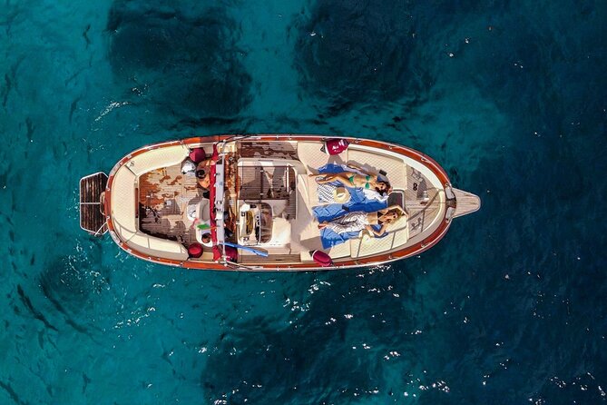 Full day in Positano with Gozzo - Should you book this Capri boat day from Positano?