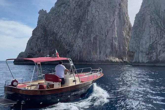 Full day in Positano with Gozzo - The sea-cave route: caves, Li Galli, and the Blue Grotto switch-up