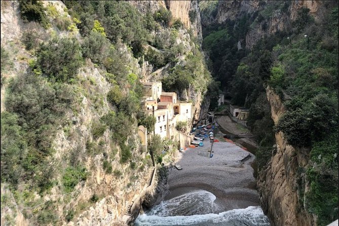 Full Day Private Sorrento & Amalfi Coast Tour from Positano - Sorrento: about an hour in the town everyone returns to