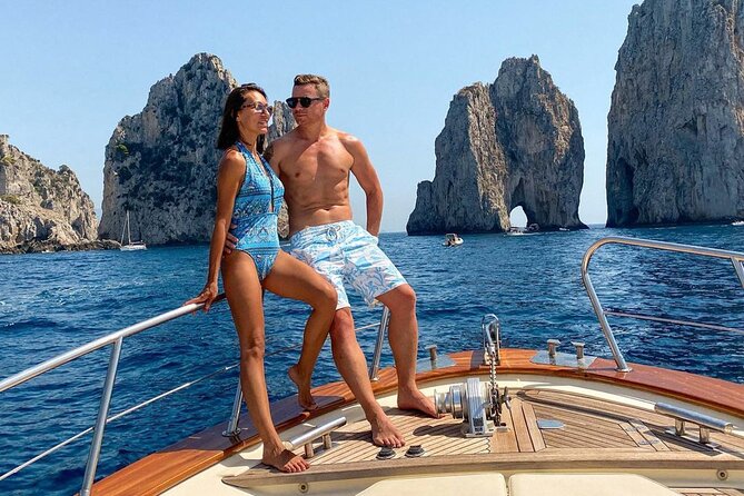 Half day to discover the fascinating island of Capri - Capri Town in Two Hours: What You Can (and Can’t) Do