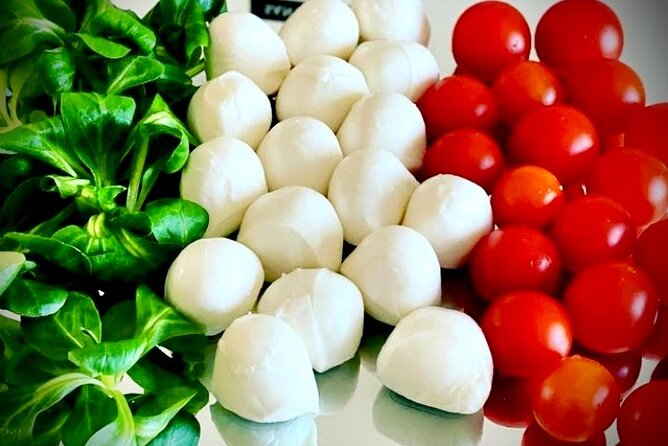 Mozzarella class & more in Sorrento - The hands-on mozzarella and caciotta class (and what you’ll actually do)