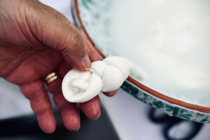 Mozzarella class & more in Sorrento - Timing and group size: how this 90-minute format really works