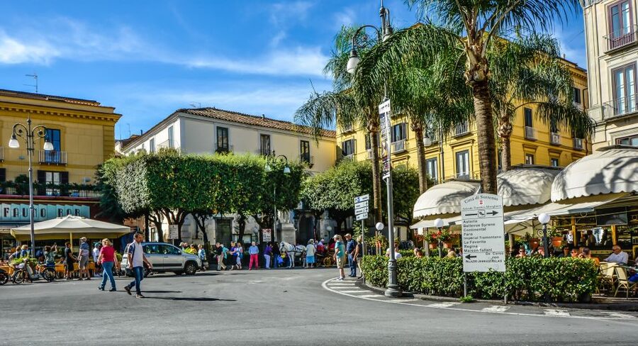 Naples: Full-Day Sorrento, Positano, and Amalfi Tour - Sorrento Free Time: Narrow Streets, Artisan Shops, and an Easy Walk