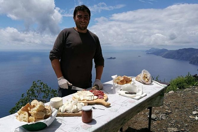 On the Path of the Gods: private trekking and shepherd snack - A private guide makes the trail feel doable