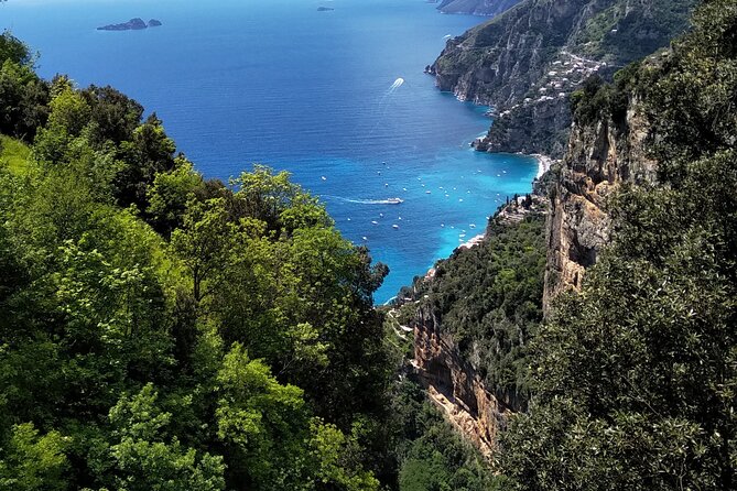 Path of the Gods - Stop 2: Praiano overlooks and the “framed” village look (about 1 hour)