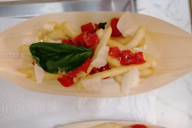 Pizza e Tiramisù class with local mum in Positano - The tiramisù lesson: simple steps, serious reward