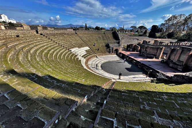Pompeii Guided Tour and Wine Tasting from Positano - Wine tasting expectations: why some love it, and one thing to plan for