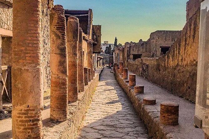 Pompeii Tour with Lunch and Wine Tasting from Positano - Starting in Positano: the morning pickup that keeps stress low