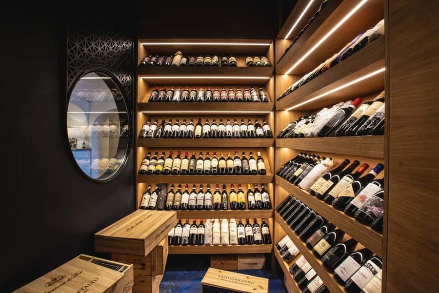 Positano: a journey through local wines - Inside the 1000+ Label Cellar: Why Variety Still Helps