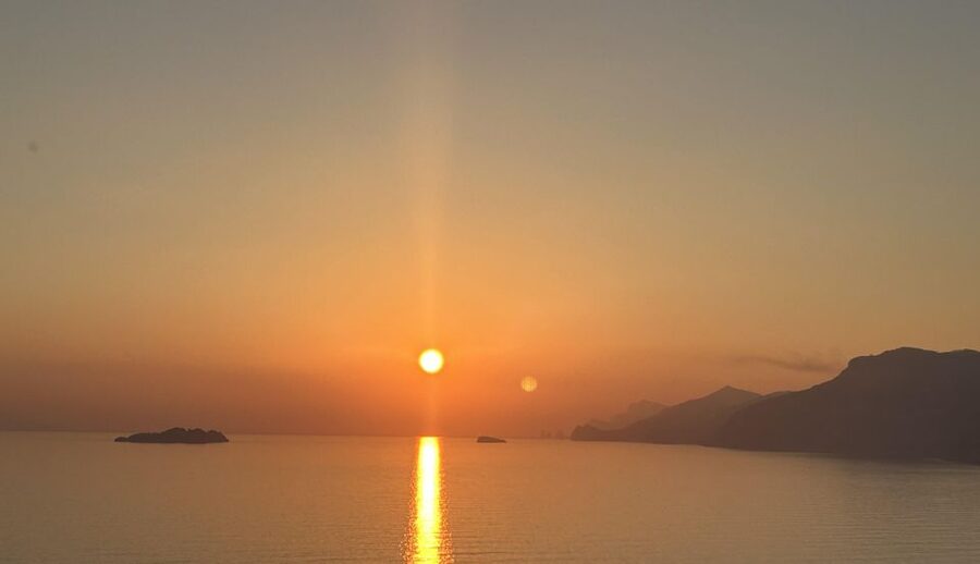 Positano: Amalfi Coast Sunset Group Boat Tour with Prosecco - Meeting point at Cassiopeia Cooperative on Positano’s Spiaggia Grande