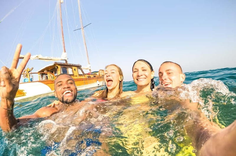 Positano: Boat Adventure, Caves, Beaches, Snorkeling, Amalfi - The boat (gozzo) details that matter for comfort