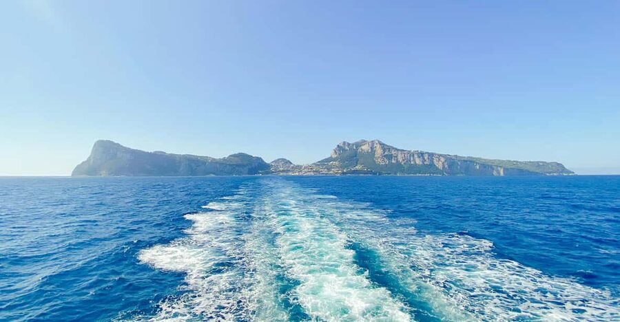Positano: Capri and Blue Grotto Shared Boat Tour with Drinks - Swimming in the Tyrrhenian Sea: Masks, Drinks, and Making It Matter