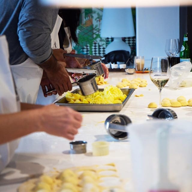 Positano: Small Group Cooking Class with Prosecco & Dessert - Who should book this class (and who should skip it)