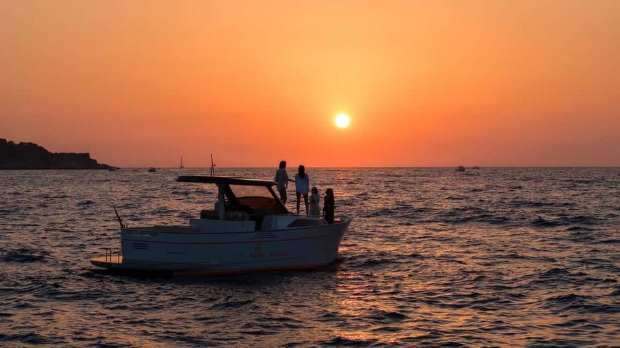 Positano: Sunset Cruise Day Trip with Drinks and Snacks - Dinner options: stay onboard or step ashore