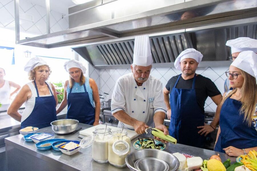 Praiano: Cooking Class with Dinner Overlooking the Sea - Why Praiano works so well for a cooking class