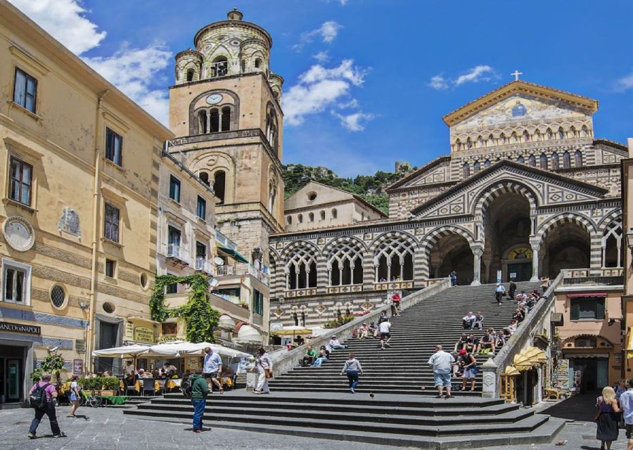 Private Amalfi Coast Vespa Tour with Audio-guide and Driver - Safety and comfort: what’s provided and what to bring