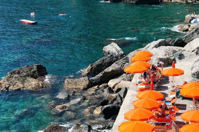 Private Boat Tour from Positano to the Amalfi Coast with Drinks - Minori and Maiori along the way back: the relaxed water finale