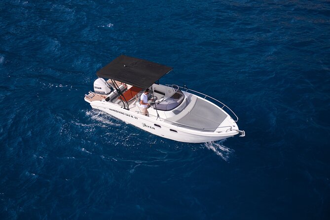 Private Boat Tour with Saver 7.50 WA - I Faraglioni: the photo moment you get from the best seat