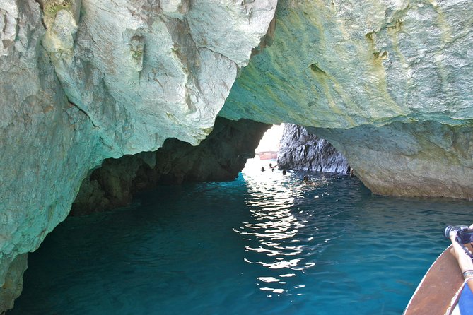 PRIVATE CAPRI ISLAND & BLUE GROTTO Full Day boat tour. - Grotta Verde and Punta Carena lighthouse views