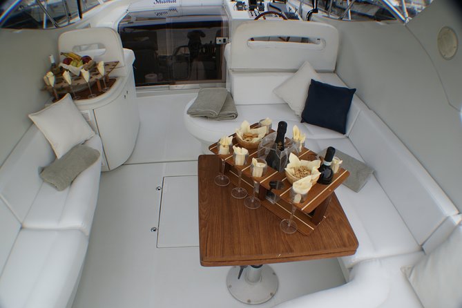 Private Cruise to Capri and Amalfi coast from Positano or Amalfi - yacht 40' - Price and value: what $3,386 per group really means