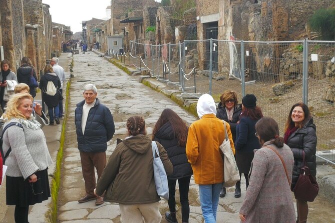 Private Transfer Naples Positano or Praiano or vice versa, Via Pompei or Cantina - What the ride includes: A/C, Wi‑Fi, bottled water, and luggage help