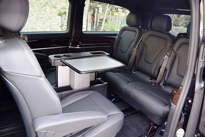 Private transfer Praiano to Naples - Praiano to Naples Feels Easier When Someone Else Drives