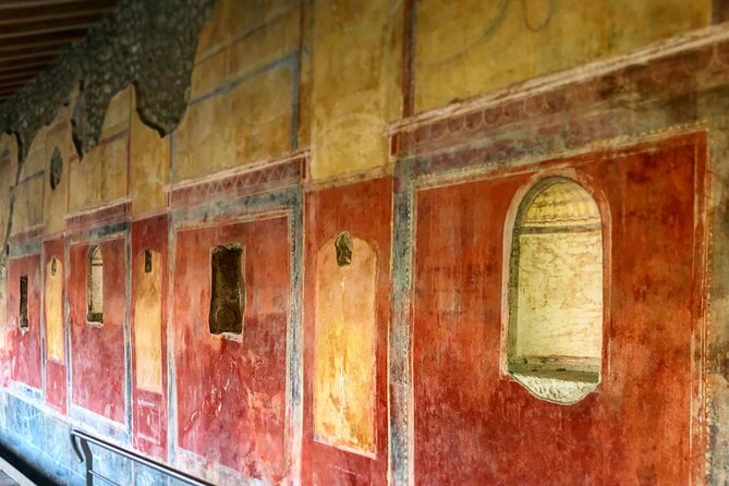 Small Group Guided Pompeii Tour from Positano - The Pompeii route: eruption story plus everyday city life