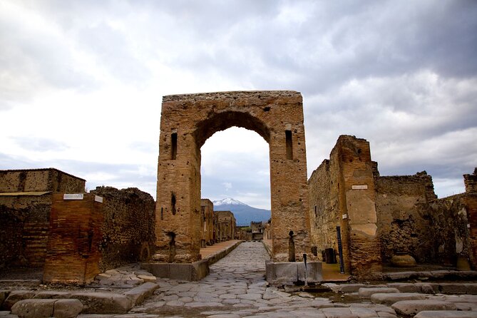 Small Group Guided Pompeii Tour from Positano - Price and value: what you’re paying for at $180.27