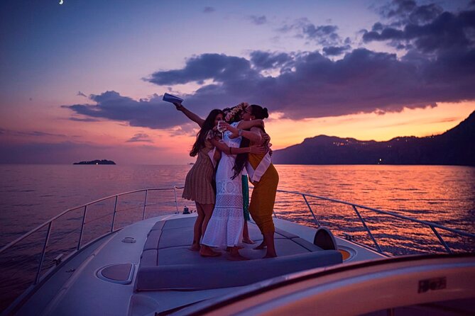 Small Group Tour to Positano by Boat at Sunset - Boarding in Positano: Cala Marinai meeting point and timing that matters